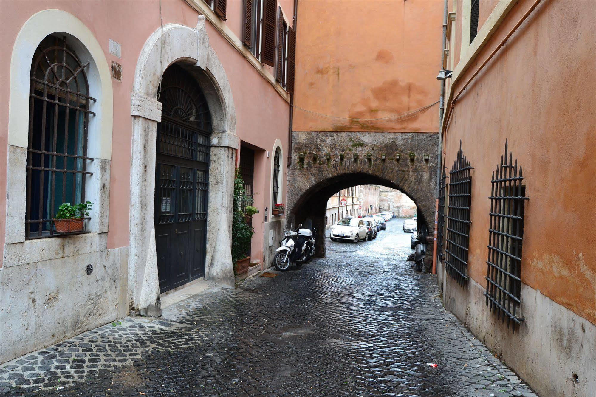 Hello Trastevere - * Rome